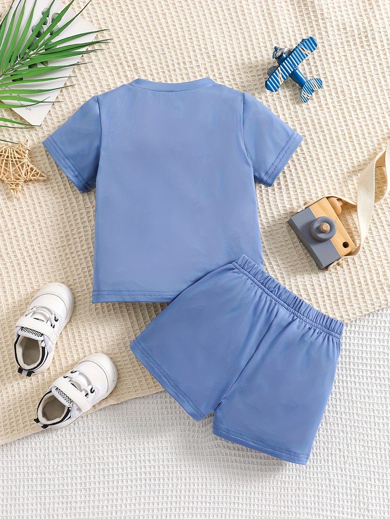 2pcs Toddler Boys' Summer Set, Casual Short Sleeve Crew Neck T-Shirt With "MAMA'S BOY" Embossed Lettering And Shorts, Fashionable Outfit - NEXTRENDBAHRAIN