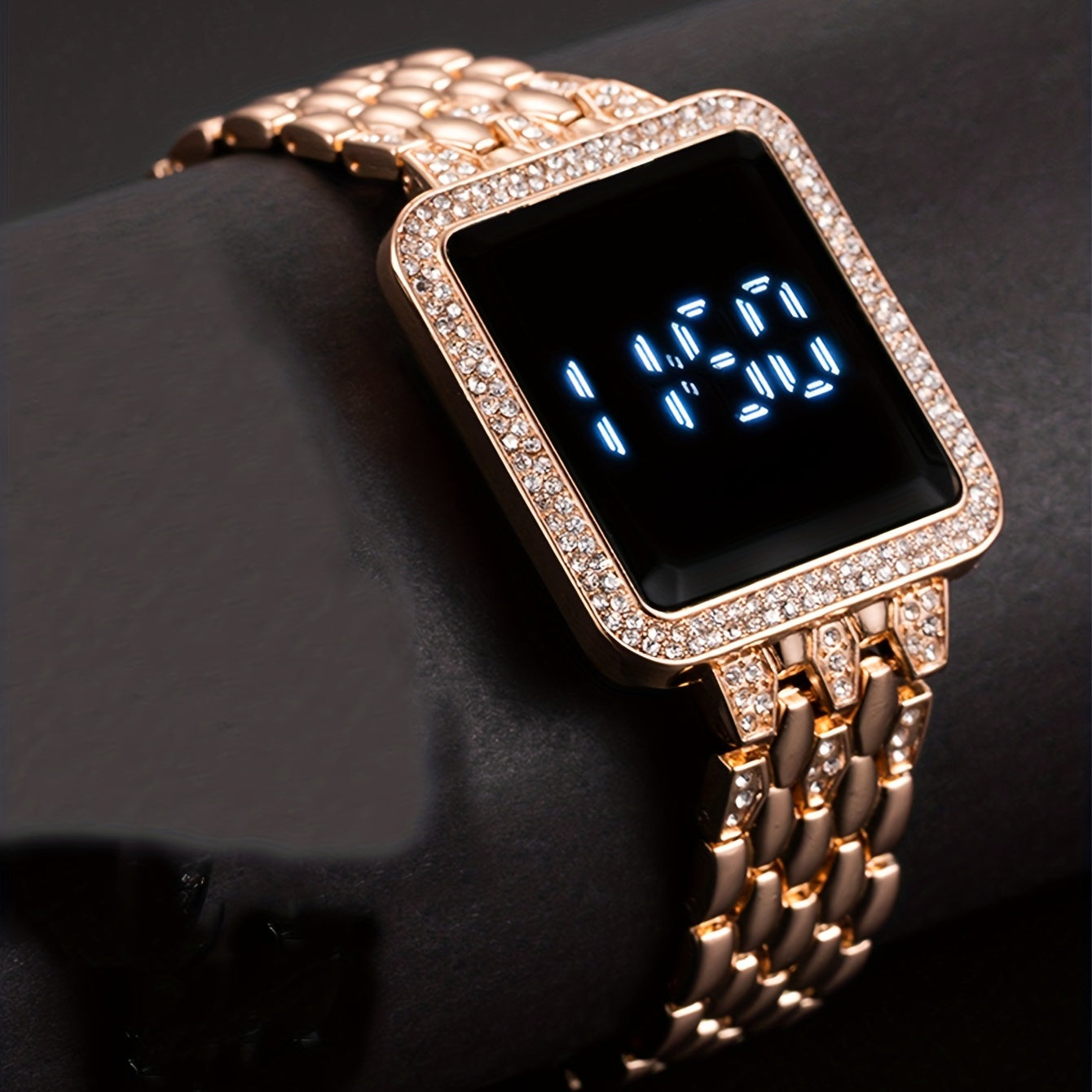 Creative Square Fish Scale Steel Band LED Electronic Student Watch For Teenagers - NEXTRENDBAHRAIN