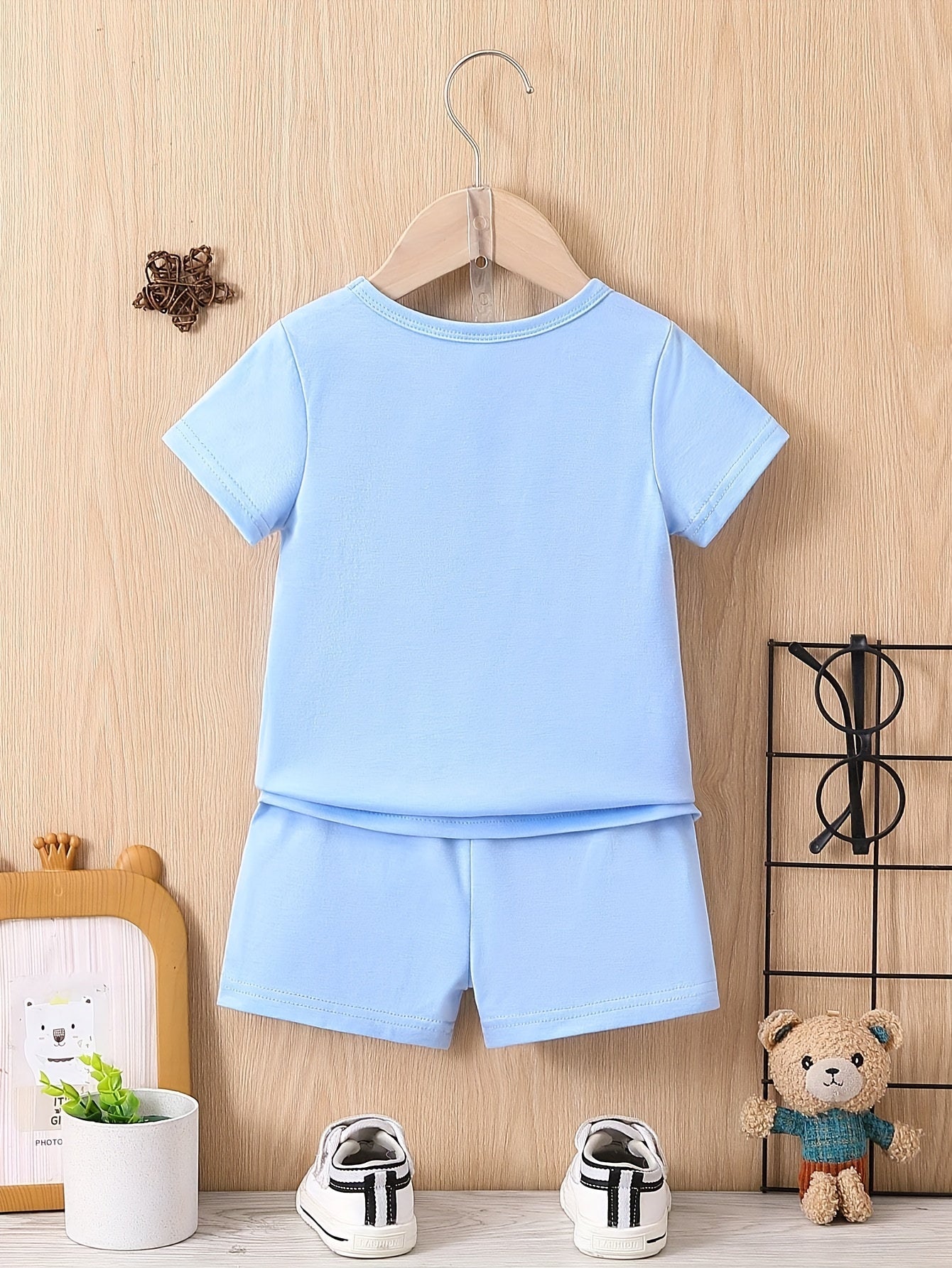 2pcs Baby Boy's Casual Crew Neck Short Sleeve "Mama's Boy" Print T-shirt & Shorts Set, Baby Kid's Clothes For Summer - NEXTRENDBAHRAIN