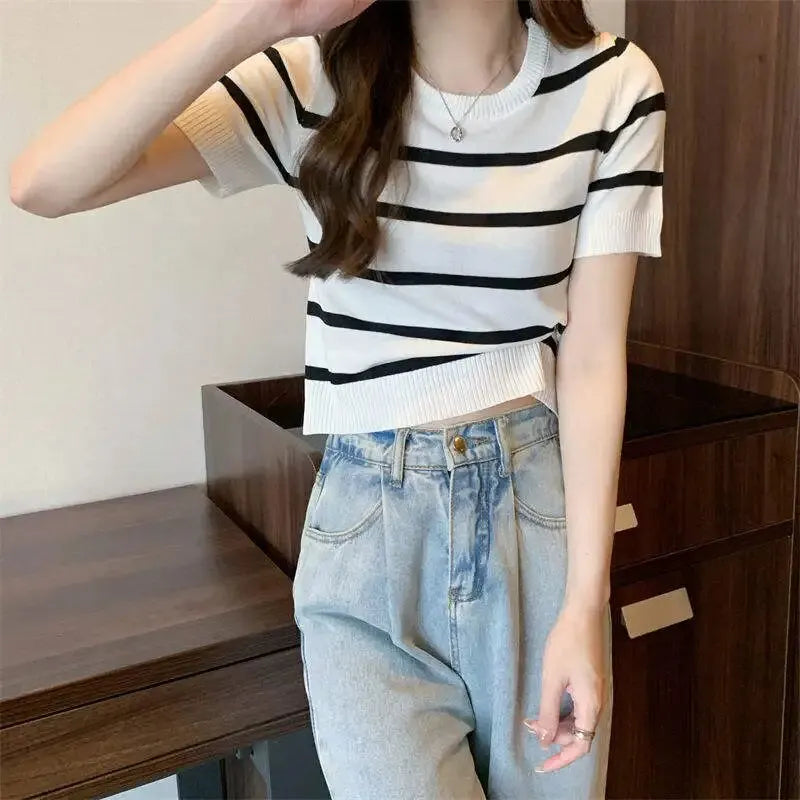 1pc Contrasting Striped Knitted Short-sleeved Women's Summer Sense Niche Round Neck Ice Silk Slim Top T-Shirt - NEXTRENDBAHRAIN