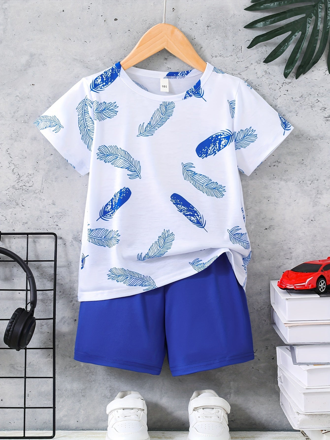 2pcs Boys Casual Feather Graphic Print Short Sleeve T-shirt & Solid Color Shorts Set, Comfy Summer Boys Clothes - NEXTRENDBAHRAIN